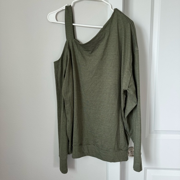 πHP!π We the Free Saratoga Top Green Size Small Boho Asymmetric Off the Shoulder - Picture 4 of 14